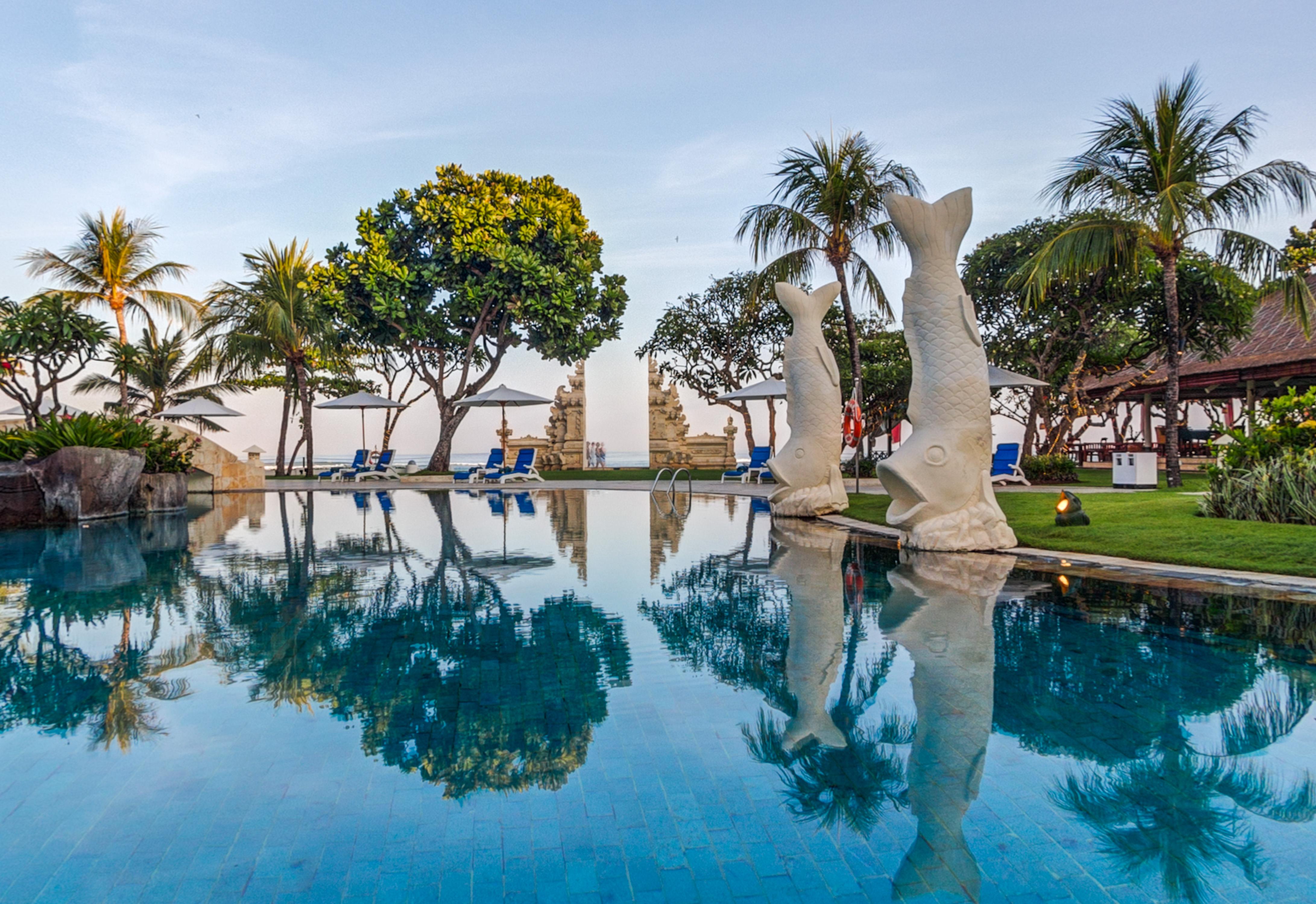 Discovery Kartika Plaza Hotel Kuta Lombok Eksteriør billede The swimming pool at the resort