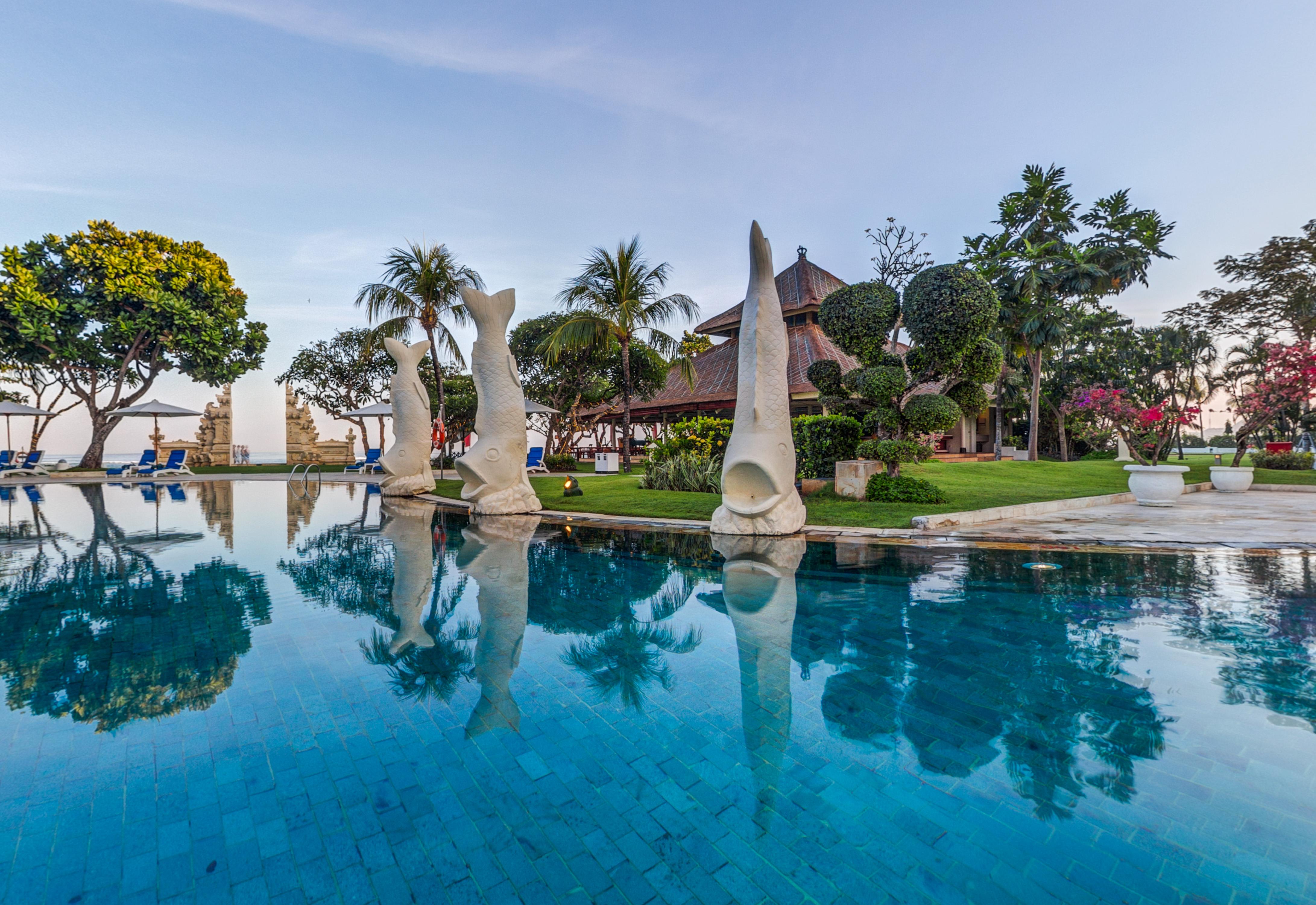 Discovery Kartika Plaza Hotel Kuta Lombok Eksteriør billede The swimming pool at the resort