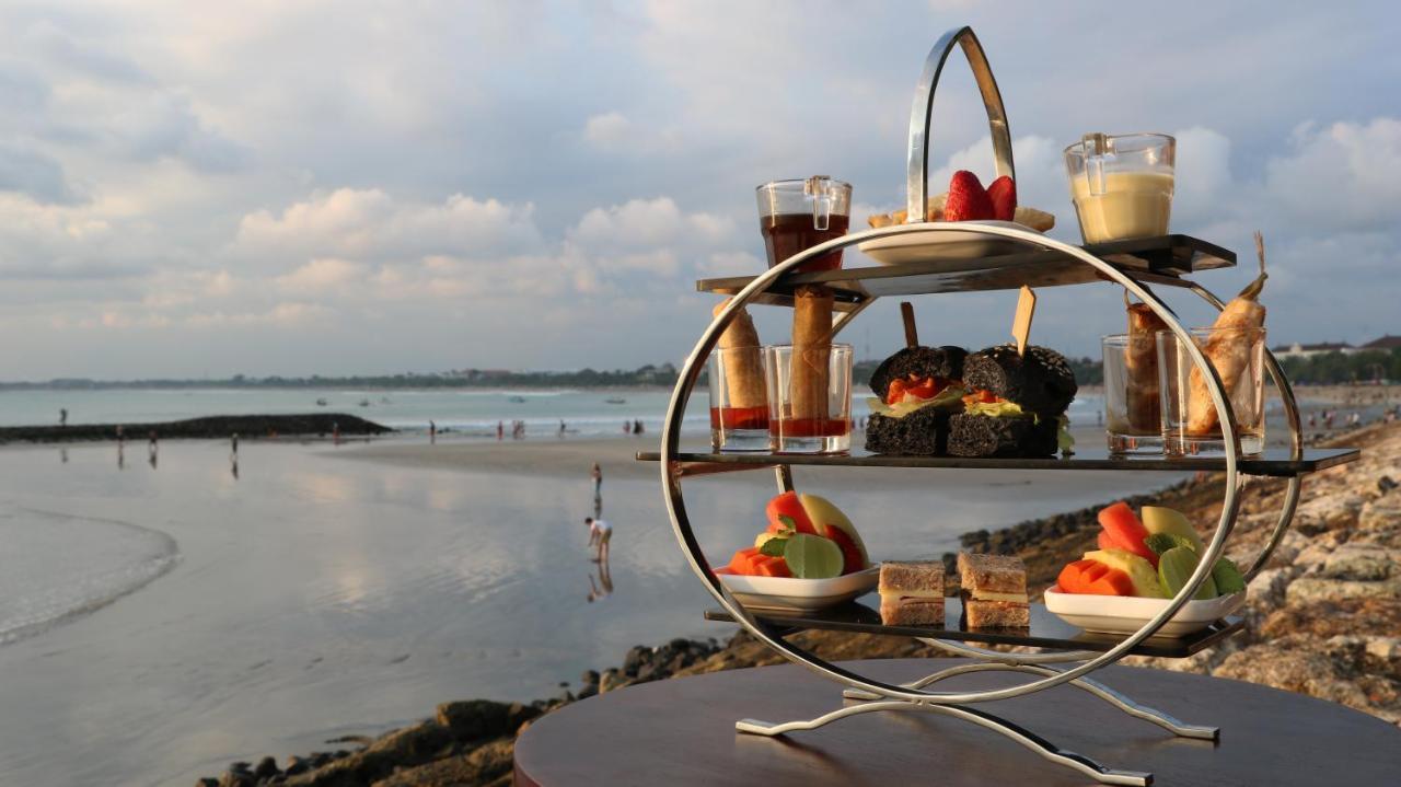 Discovery Kartika Plaza Hotel Kuta Lombok Eksteriør billede Afternoon tea at the beach