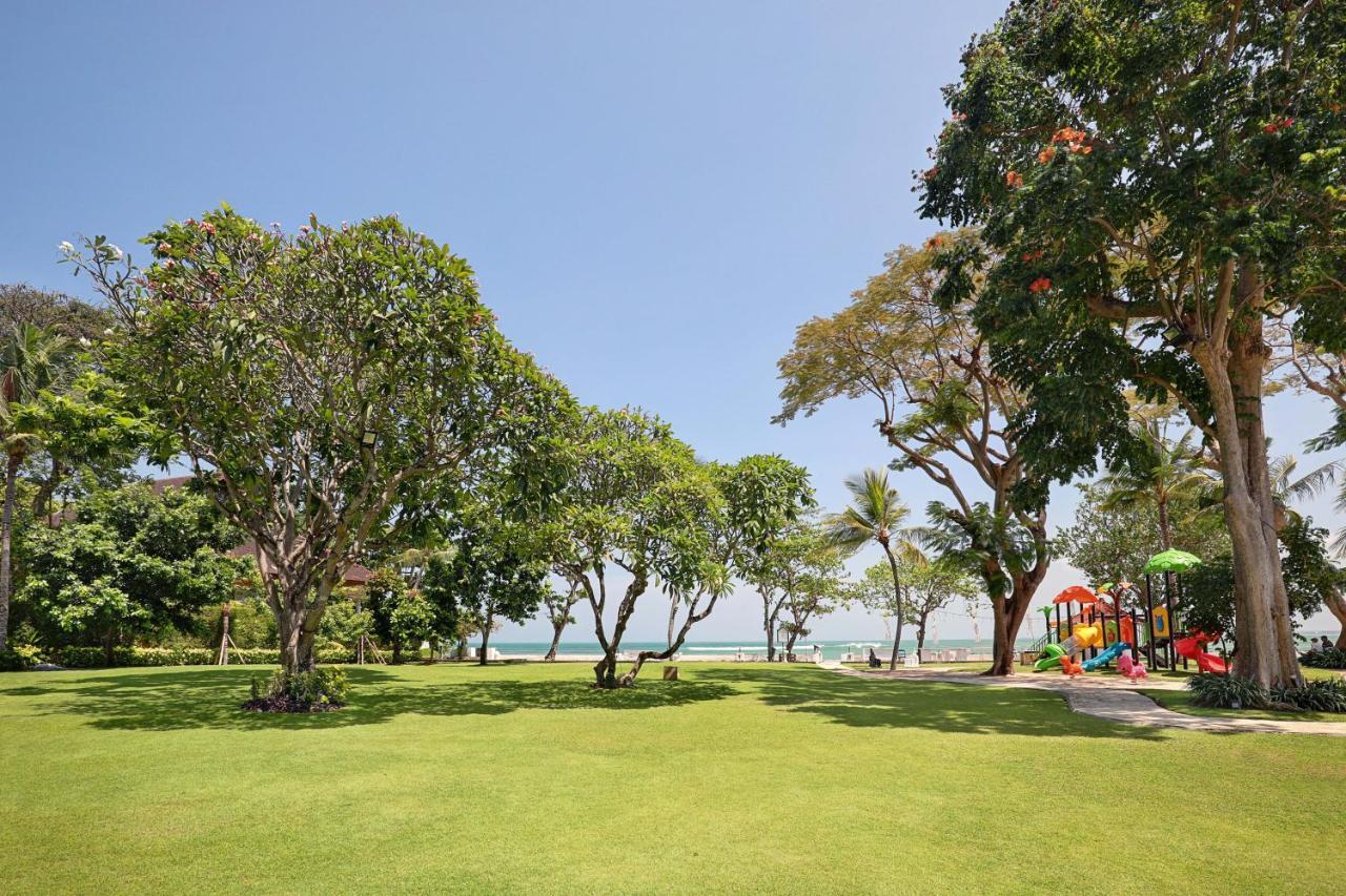 Discovery Kartika Plaza Hotel Kuta Lombok Eksteriør billede The park