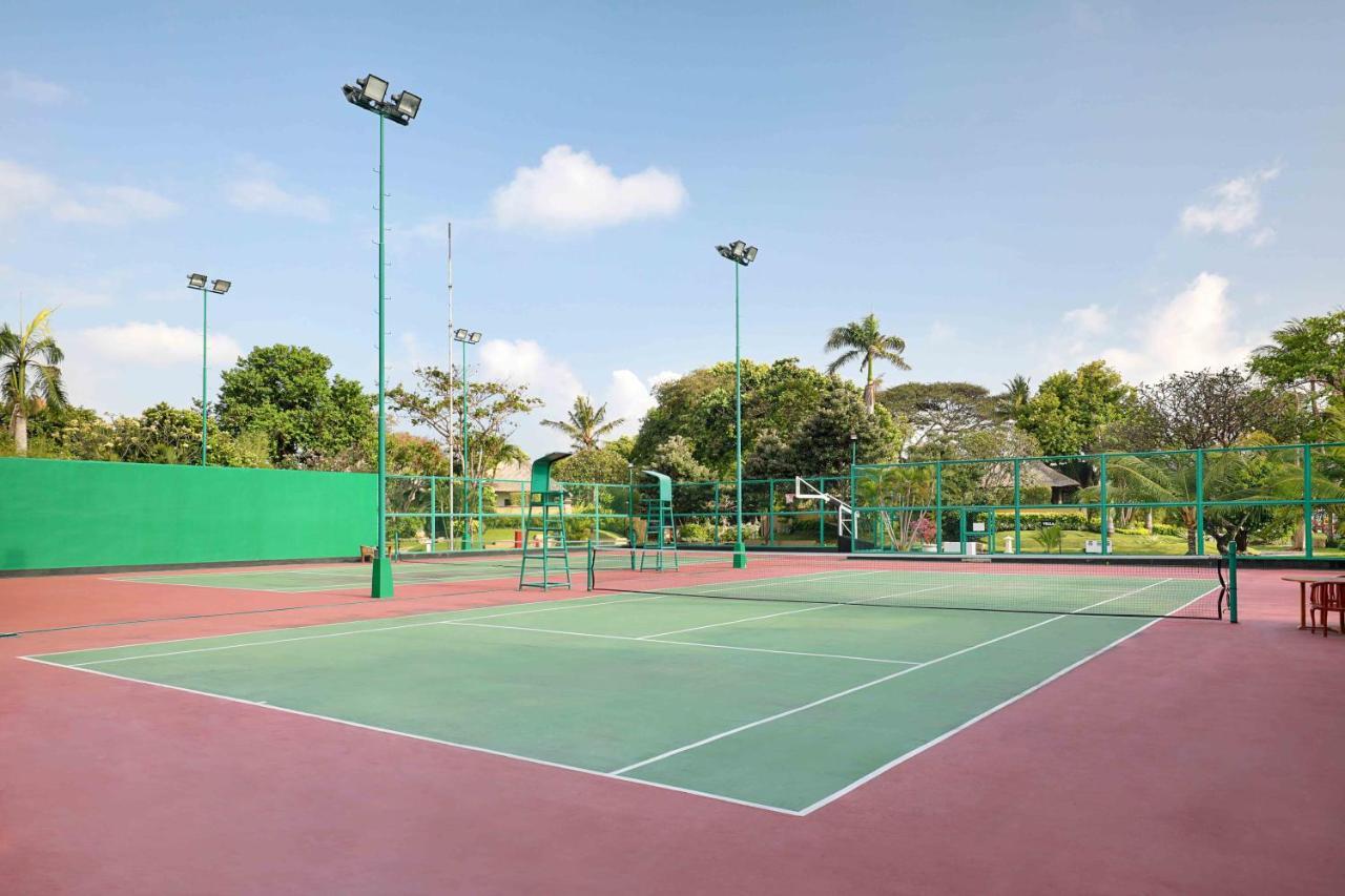 Discovery Kartika Plaza Hotel Kuta Lombok Eksteriør billede Tennis Courts
